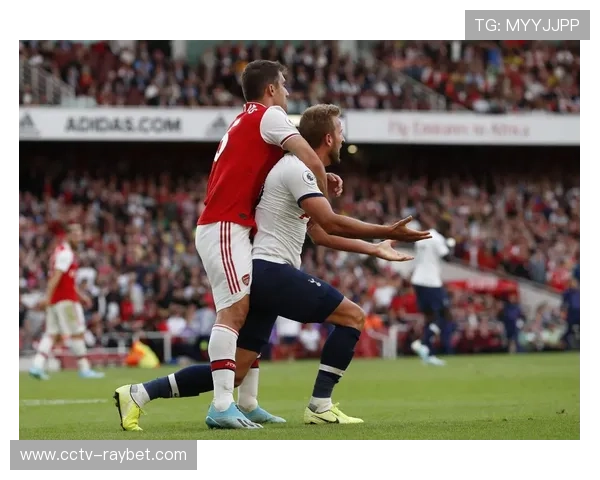 阿森纳4-1热刺赢北伦敦德比,埃泽上演帽子戏法 阿森纳4-1热刺赢北伦敦德比,埃泽上演帽子戏法