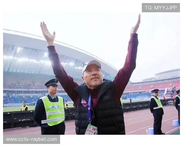 重庆铜梁龙热身赛备战，张外龙强调纪律