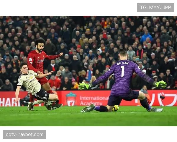 纪录片《英超时代》第三季上映，聚焦多位传奇教练的战术哲学遗产。